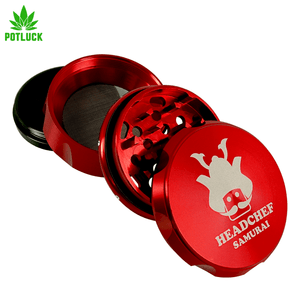 Headchefs’ The Samurai is a 4 part sifter grinder with small crystals in each indent. This is a stylish yet powerful ergonomic design that makes grinding your herbs a breeze. It has a set of very sharp teeth (Hence Samurai) that will go through even the toughest of herbs with relative ease.